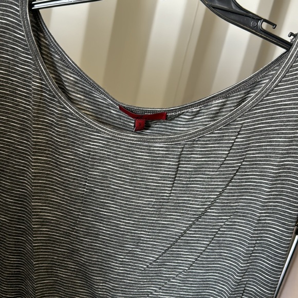 🤝BK red scoop neck off the shoulder top - Picture 2 of 4